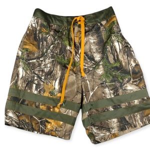 Trees & Trails Camo Swim Trunks Men's  Small EUC
